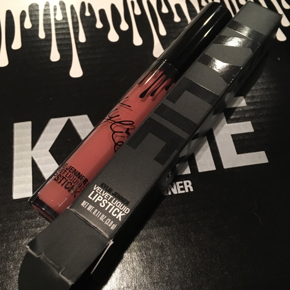 NIB! Kylie Liquid Velvet Lipstick in SAVAGE